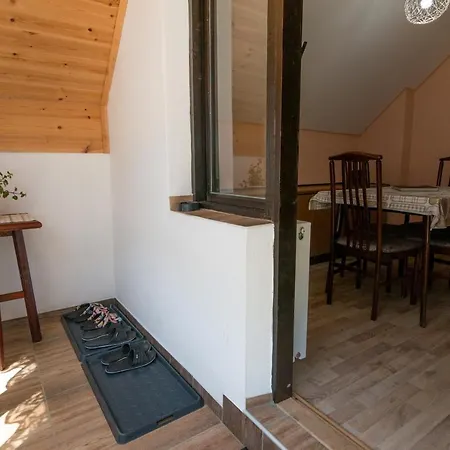 Apartman Bogu Iza Nogu 2